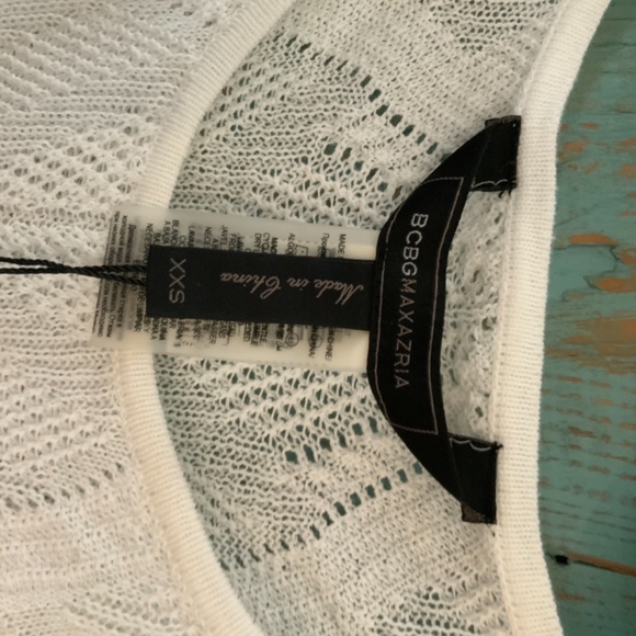 Beautiful BCBG knit cover up - Picture 3 of 6